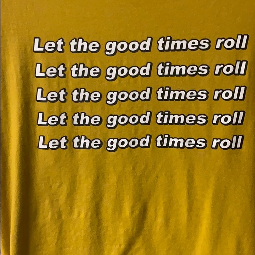 Graphic Tee - Picture 2 of 3